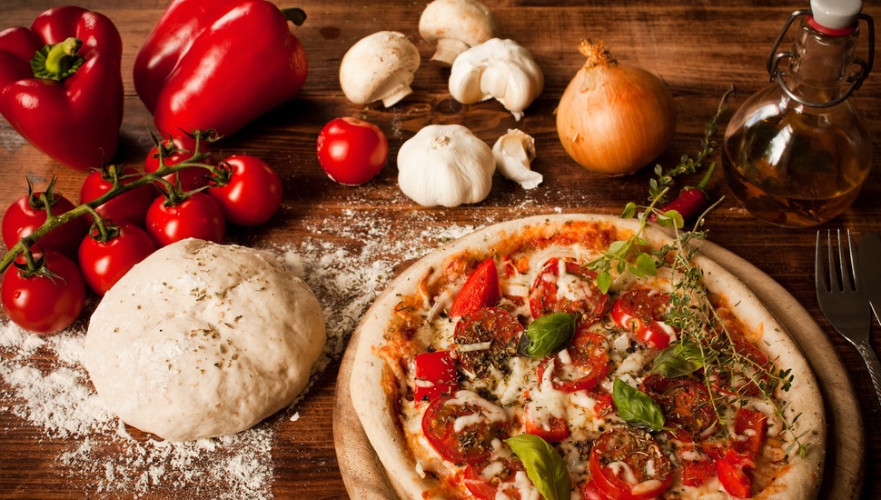 Tomatoes, Pizza, Flour, The Dough, Pizza, Pepper, Dish - Hd Wallpapers Pizza - HD Wallpaper 