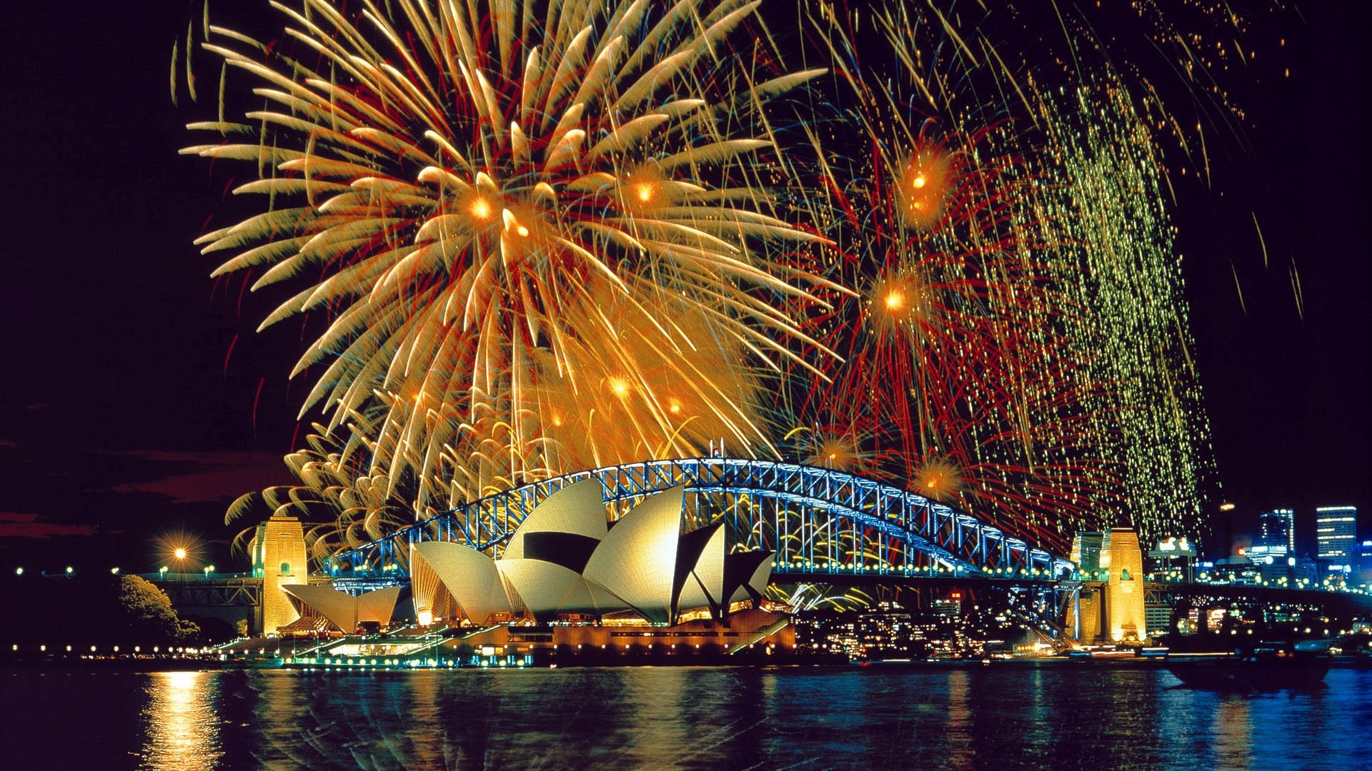 Sydney City New Year Celebrations Hd Wallpaper - Sydney Harbour Bridge 2017 - HD Wallpaper 