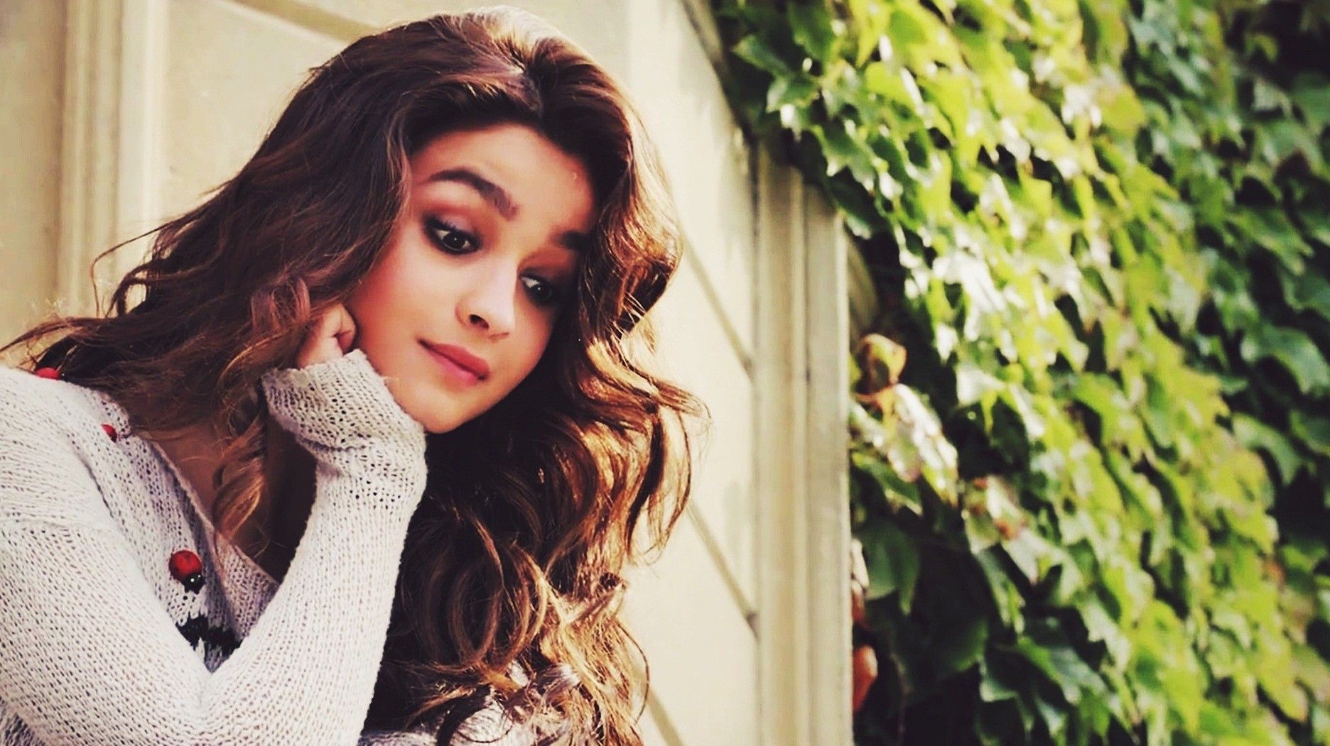 Alia Bhatt - HD Wallpaper 