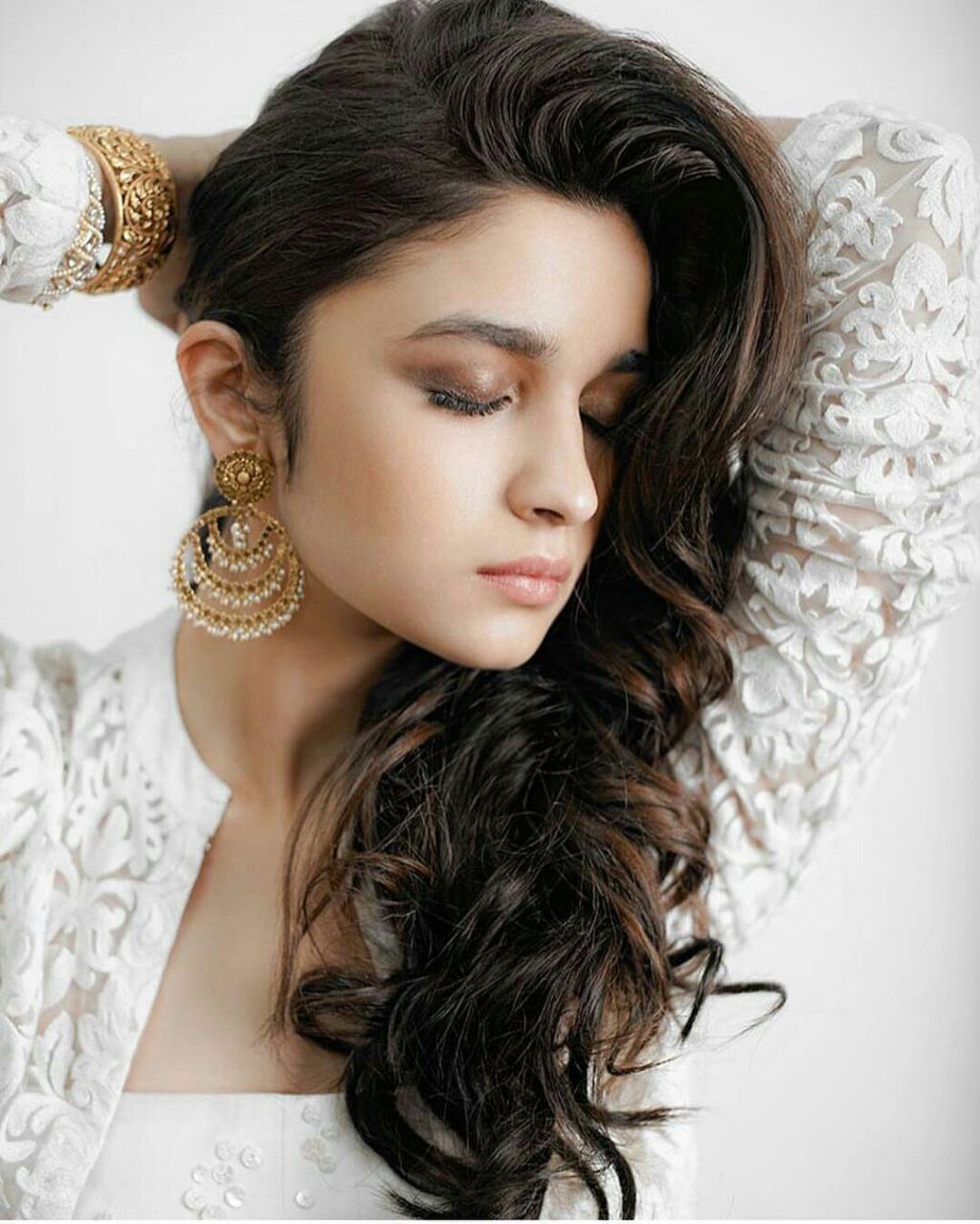 Alia Bhatt - HD Wallpaper 