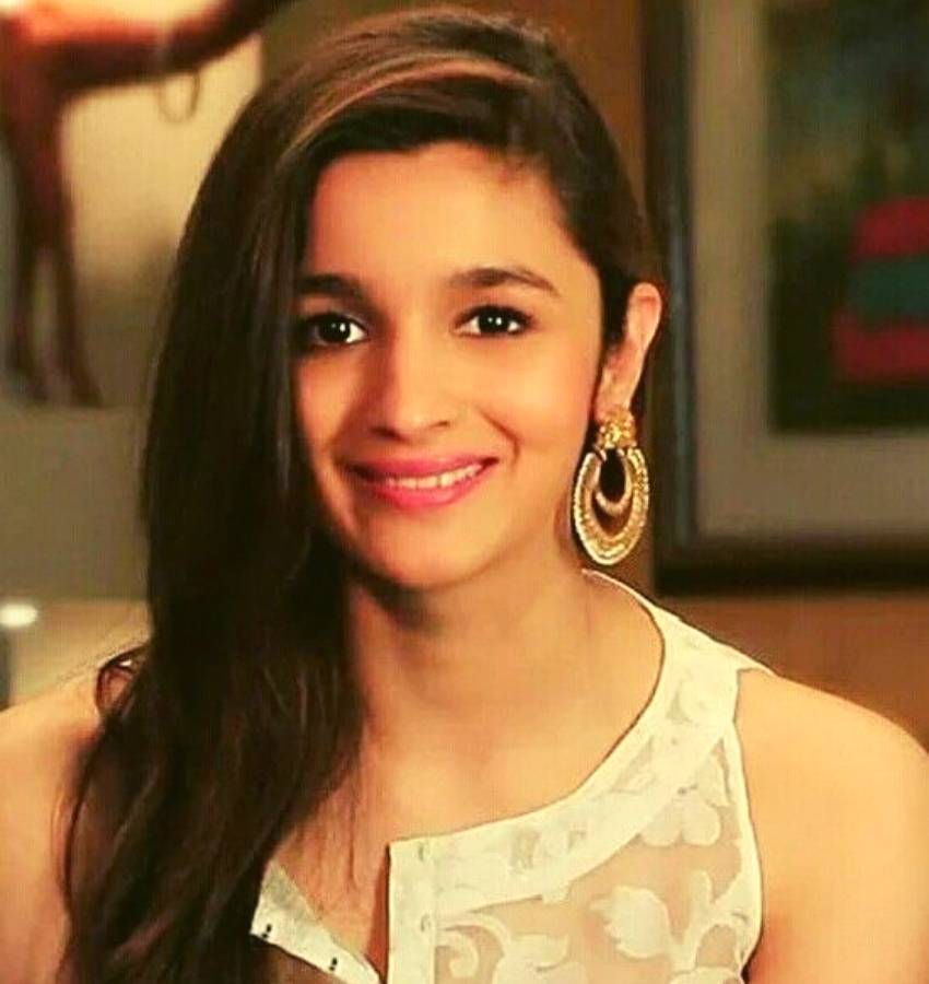 Alia Bhatt Hd Wallpapers - Alia Bhatt For Dp - HD Wallpaper 