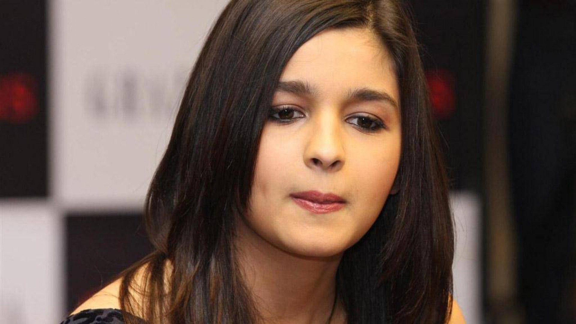 Alia Bhatt Hd Image 4k - HD Wallpaper 