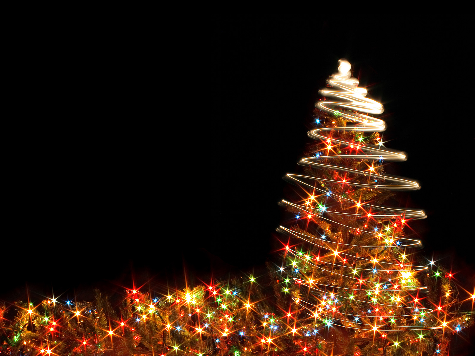 Holiday Wallpaper Hd - Christmas Tree Lights Background - HD Wallpaper 