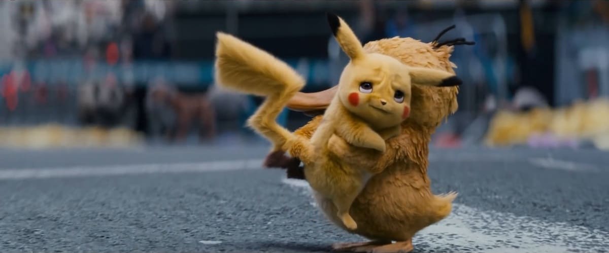 Detective Pikachu Trailer ‘what A Wonderful World’ - Detective Pikachu Psyduck Hug - HD Wallpaper 