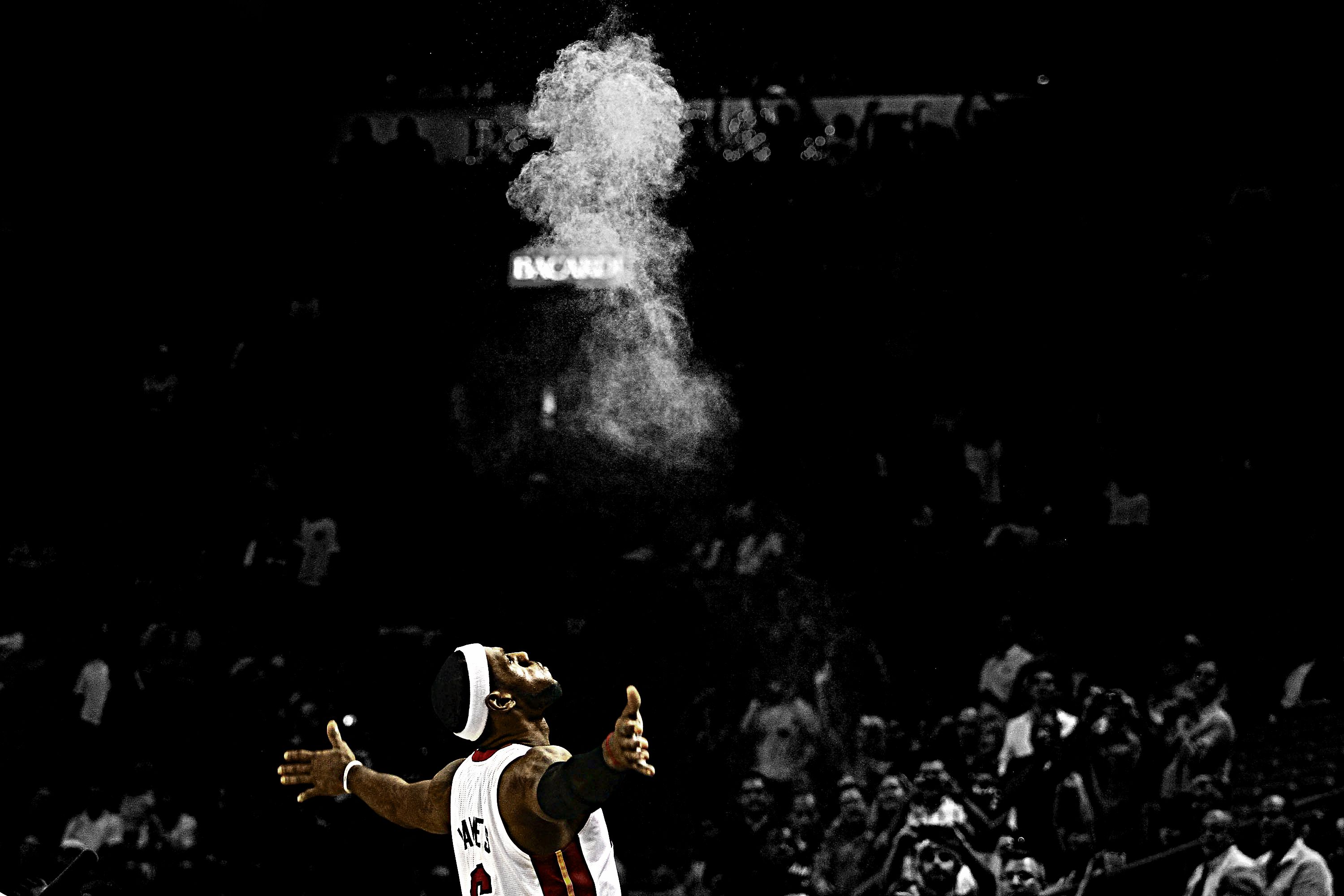 Lebron James Cavs Powder Wallpaper Hd - Lebron James Wallpaper Hd Pc - HD Wallpaper 