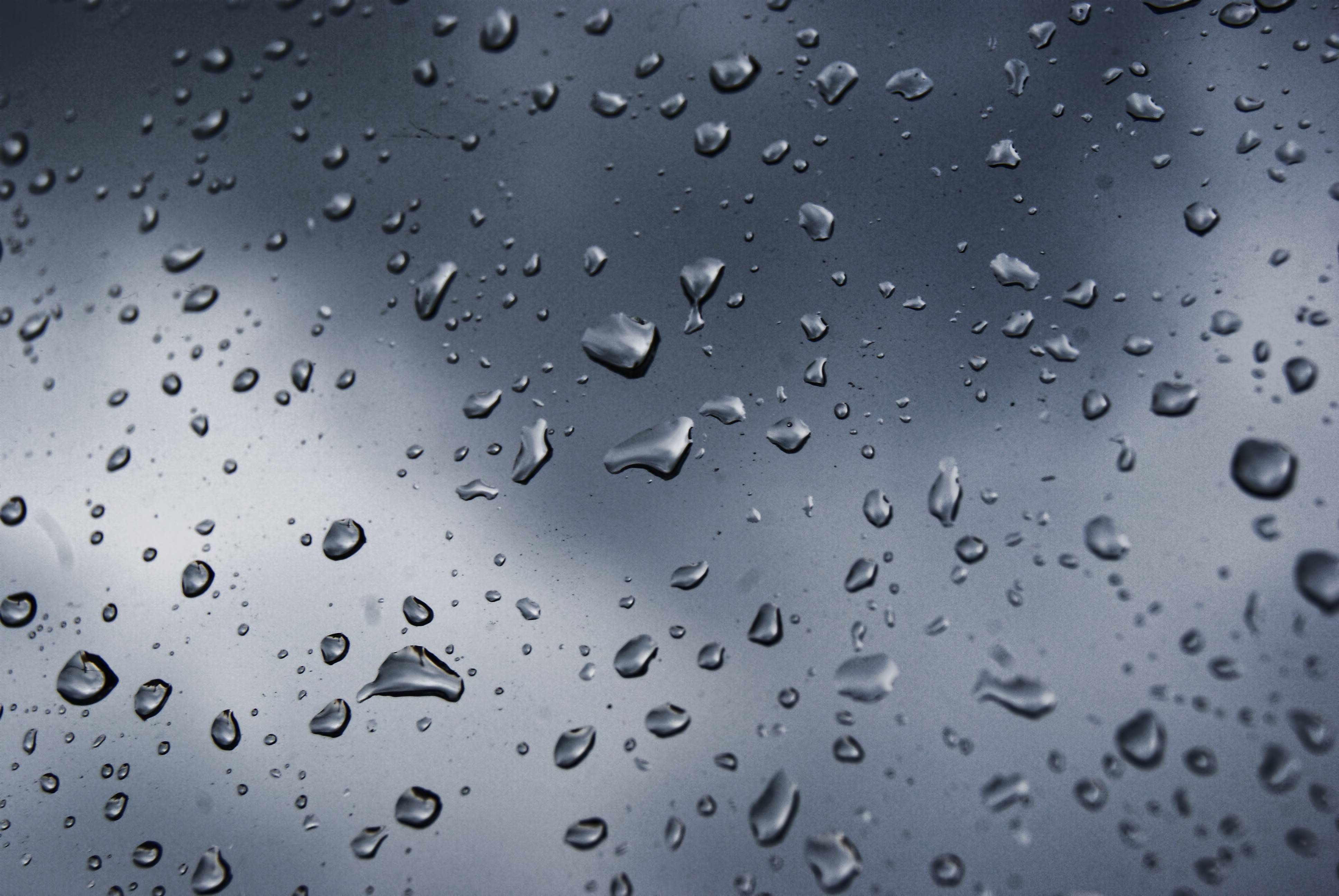 Rain Water Wallpaper - Glass Shine - HD Wallpaper 