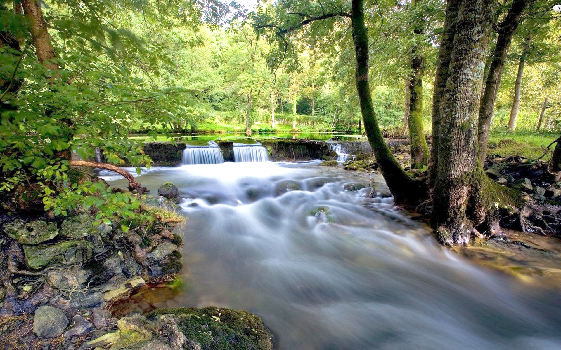 River Flow Hd Desktop Wallpaper - Flowing River Wallpapers Hd - HD Wallpaper 