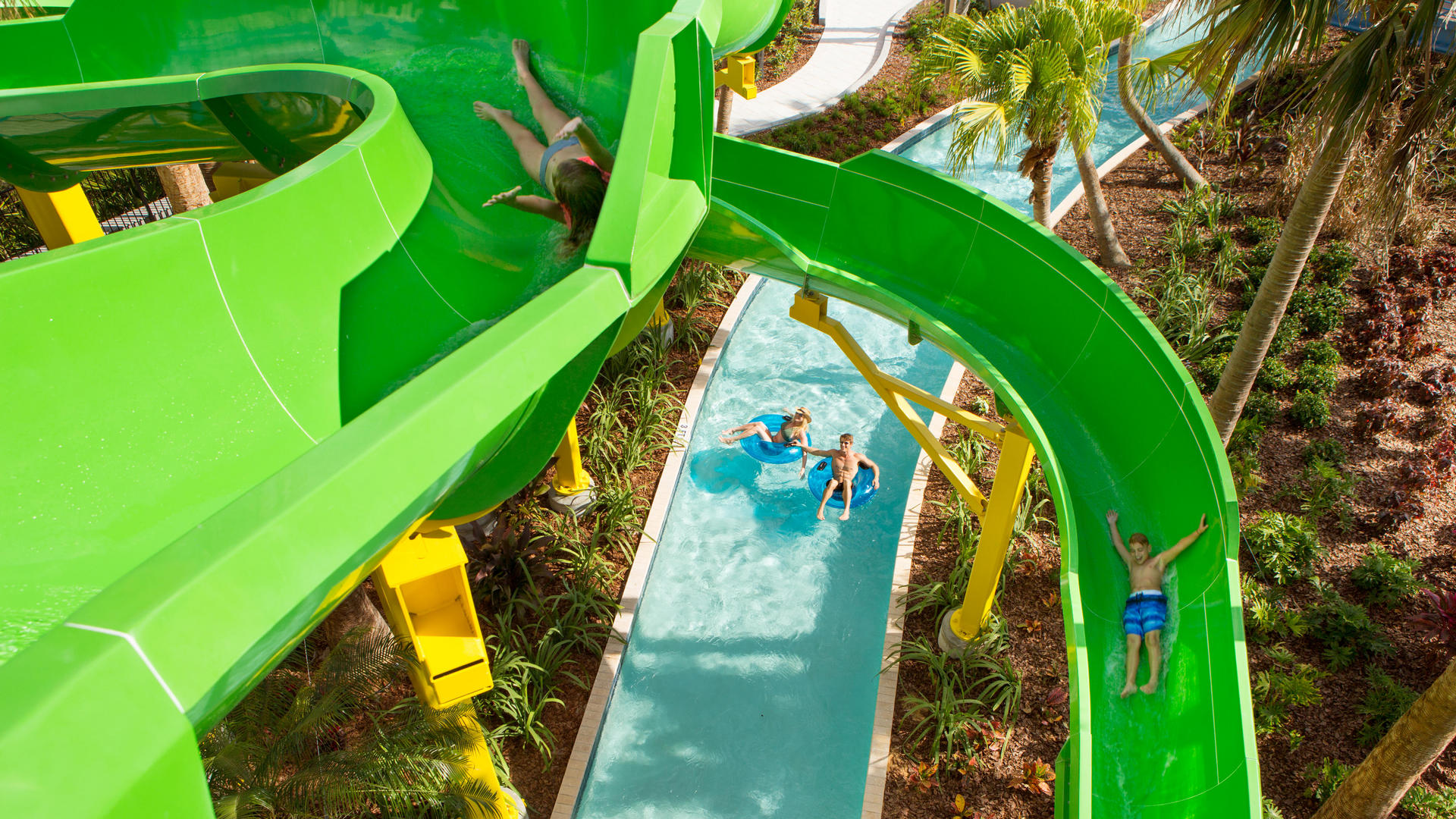 Kids Going Down The Waterslide - Grove Resort Orlando Water Park Cabana - HD Wallpaper 