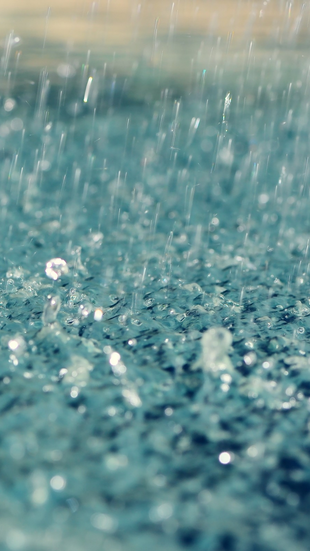 Rain Falling Close Up - HD Wallpaper 