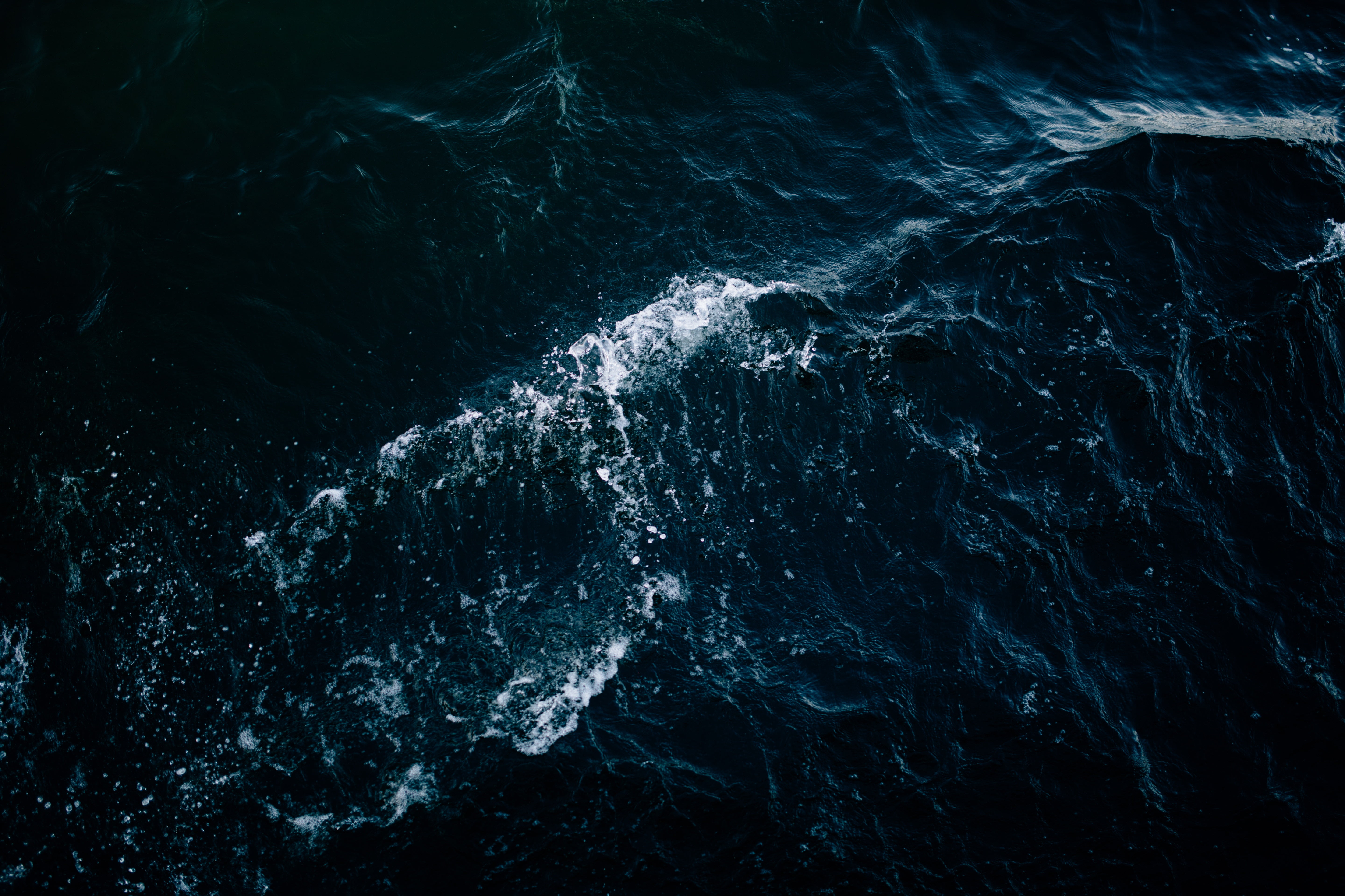 Dark Ocean Water - HD Wallpaper 