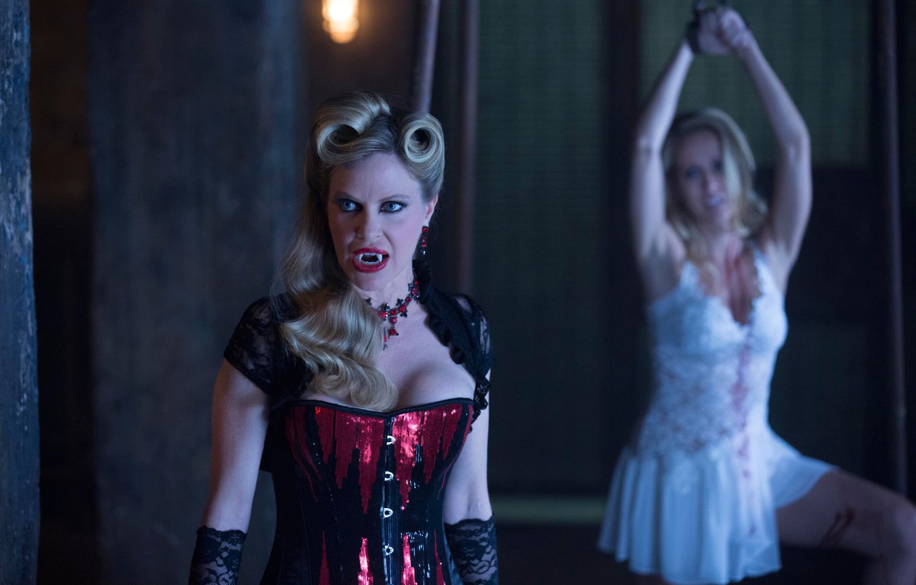 Photo Wallpaper True Blood, True Blood, Kristin Bauer, - Anna Camp True Blood Finale - HD Wallpaper 