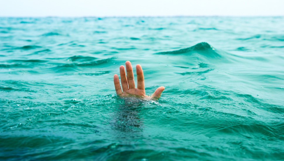 Death, Life, Guy, Sea, Water, Hand, The Ocean, The - Hands Coming Out Of Water - HD Wallpaper 