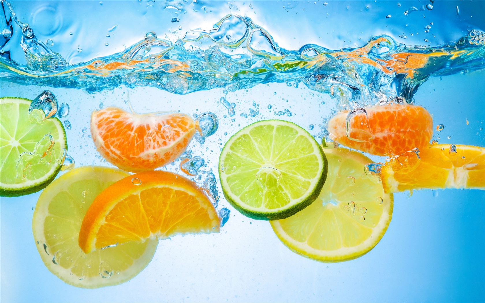 Fruit Splashing In Water - HD Wallpaper 