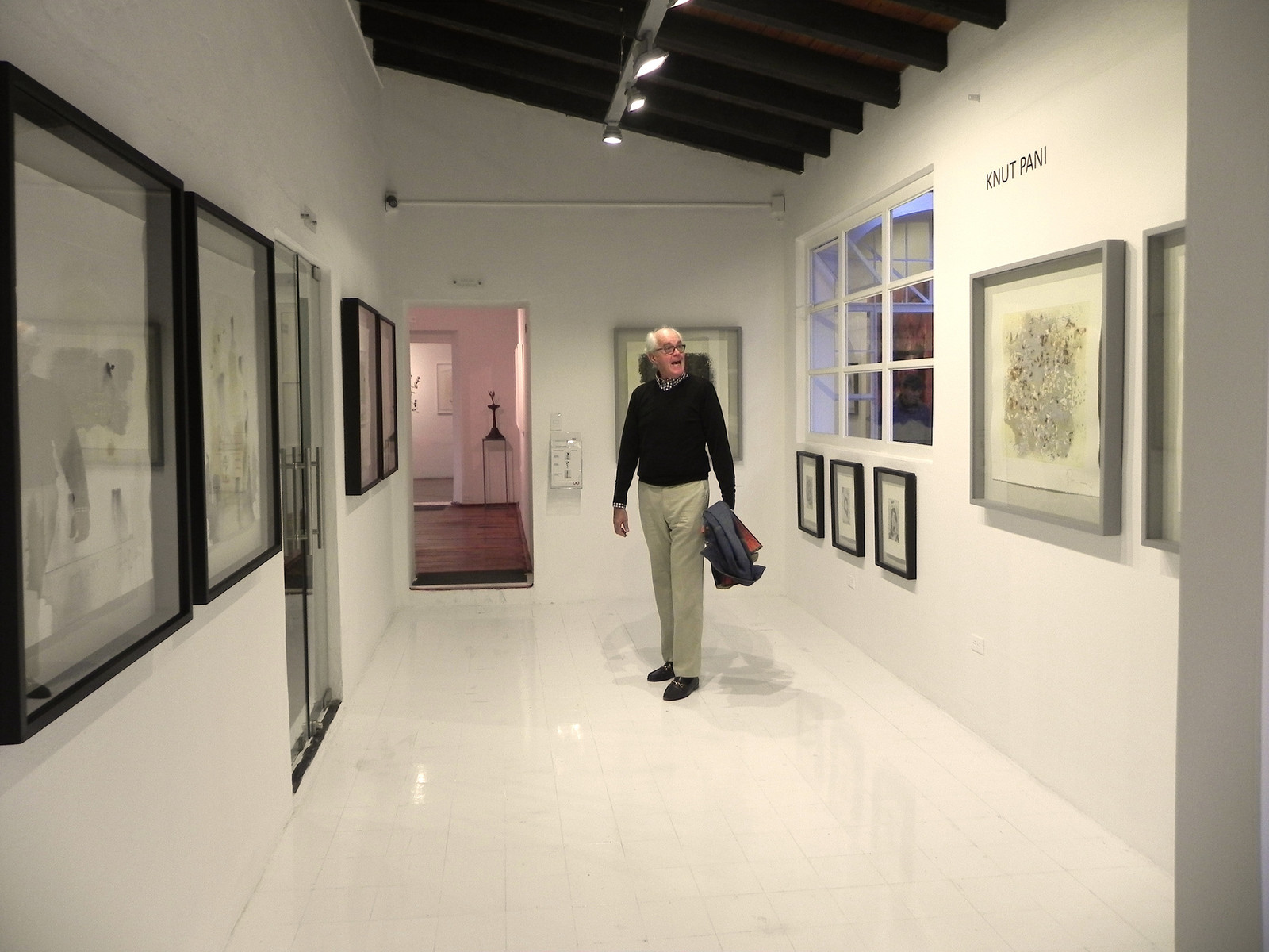 Vernissage - HD Wallpaper 