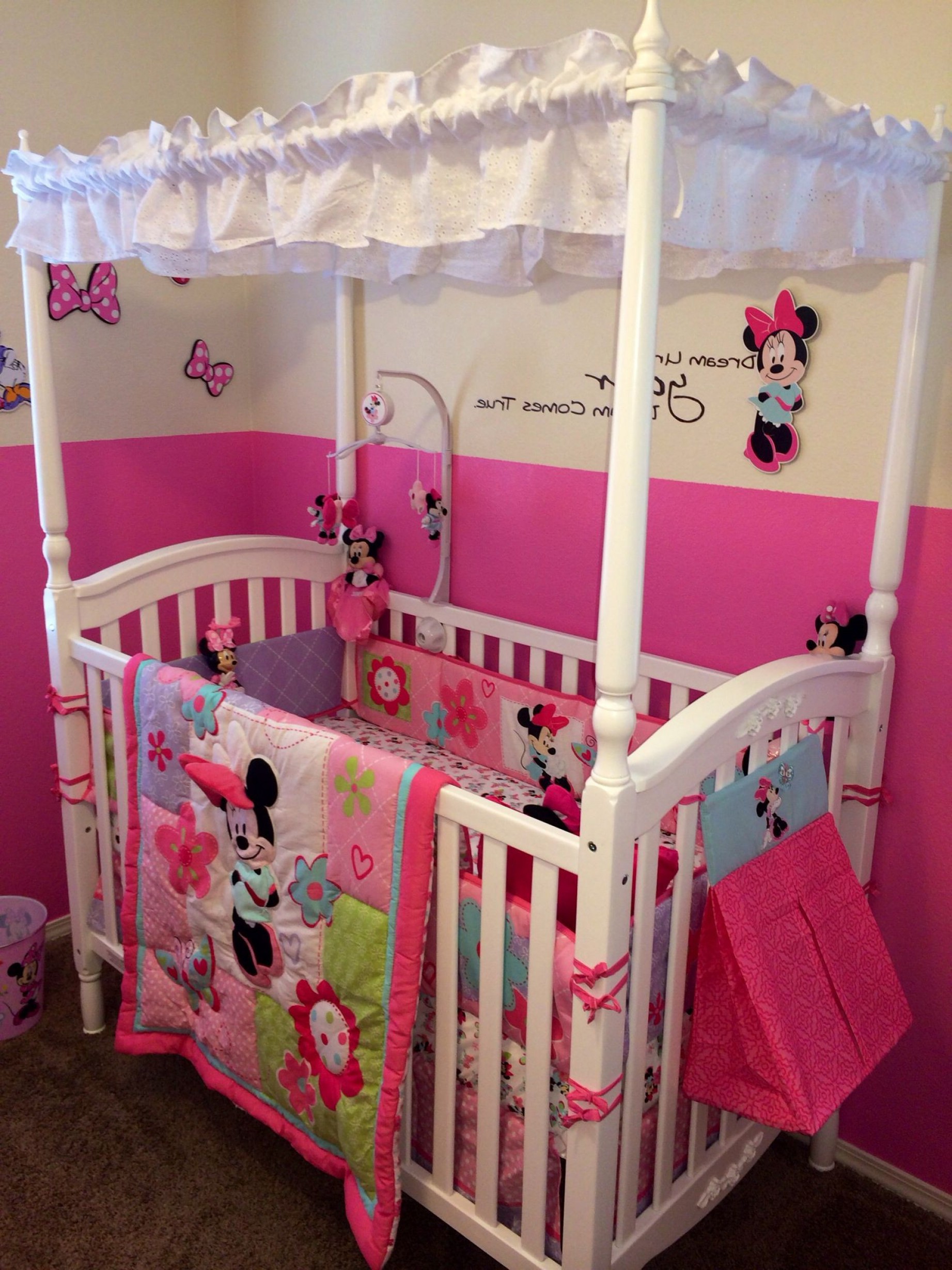 Minnie Mouse Baby Girl Room Decor - Bedroom - HD Wallpaper 