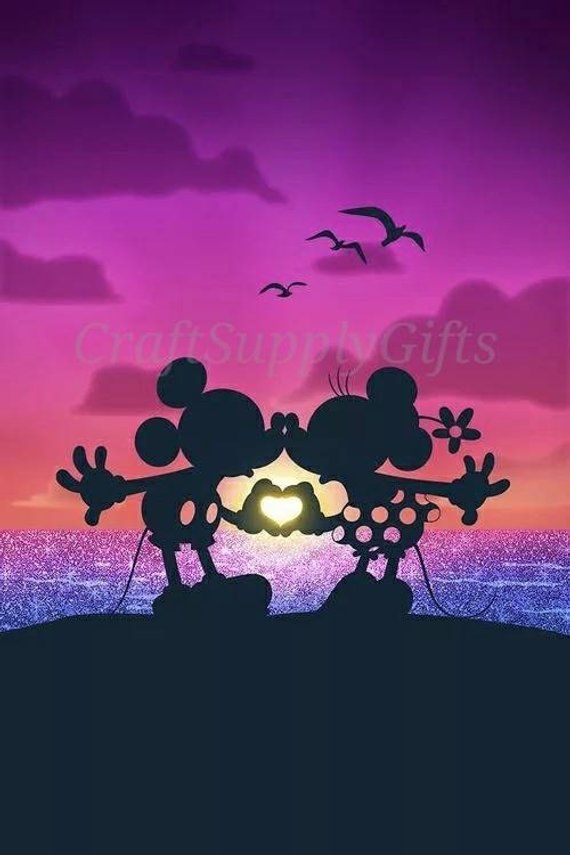 Romantic Mickey And Minnie - HD Wallpaper 