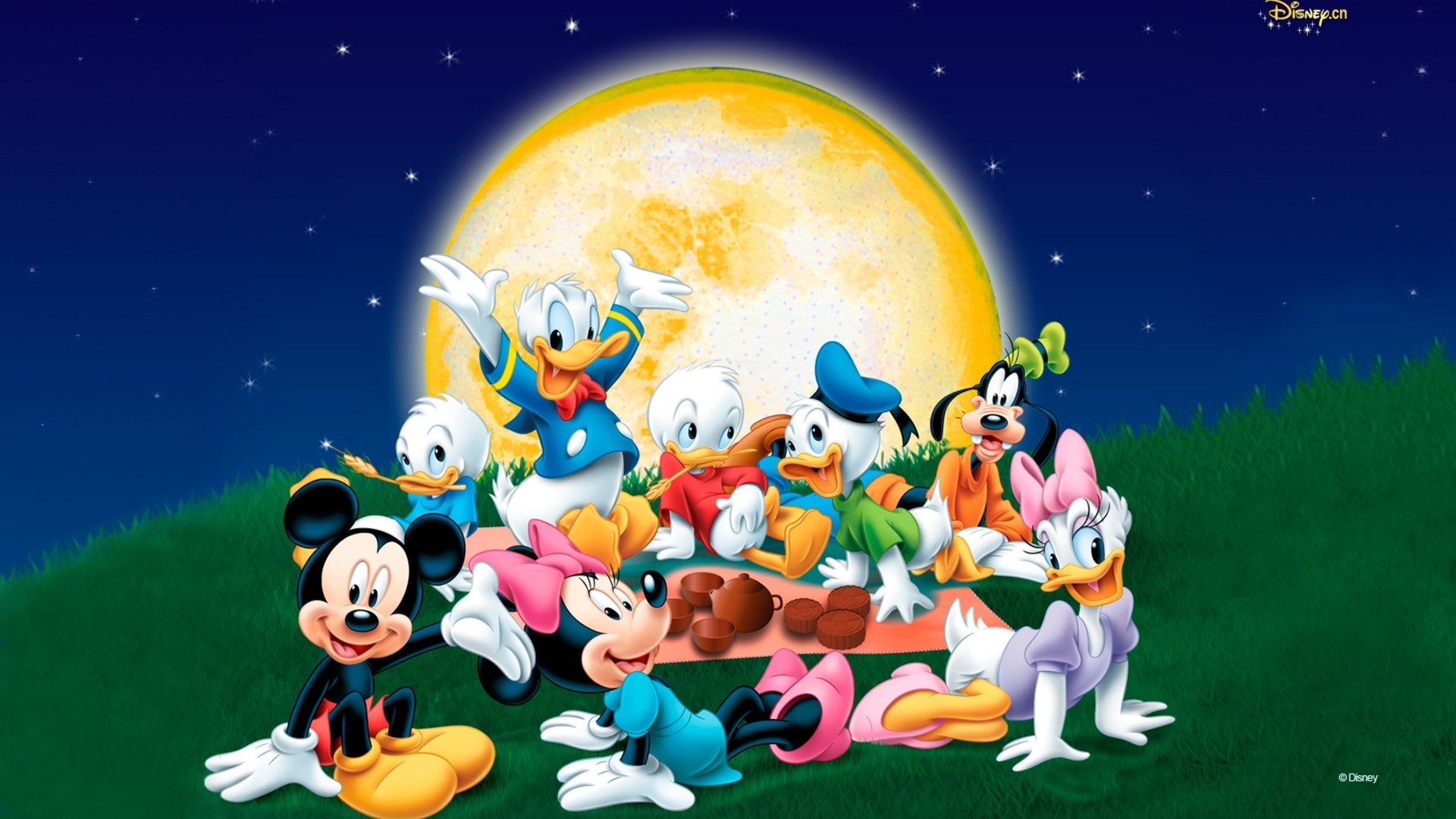 Mickey Mouse And Friends Background - HD Wallpaper 