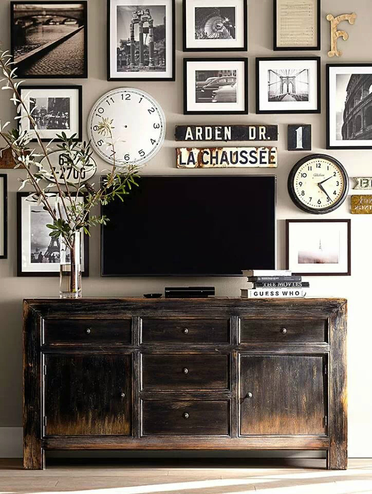 Clocks And Frames Near Tv And Some Vintage Furniture - Decorating Around A Wall Tv - HD Wallpaper 