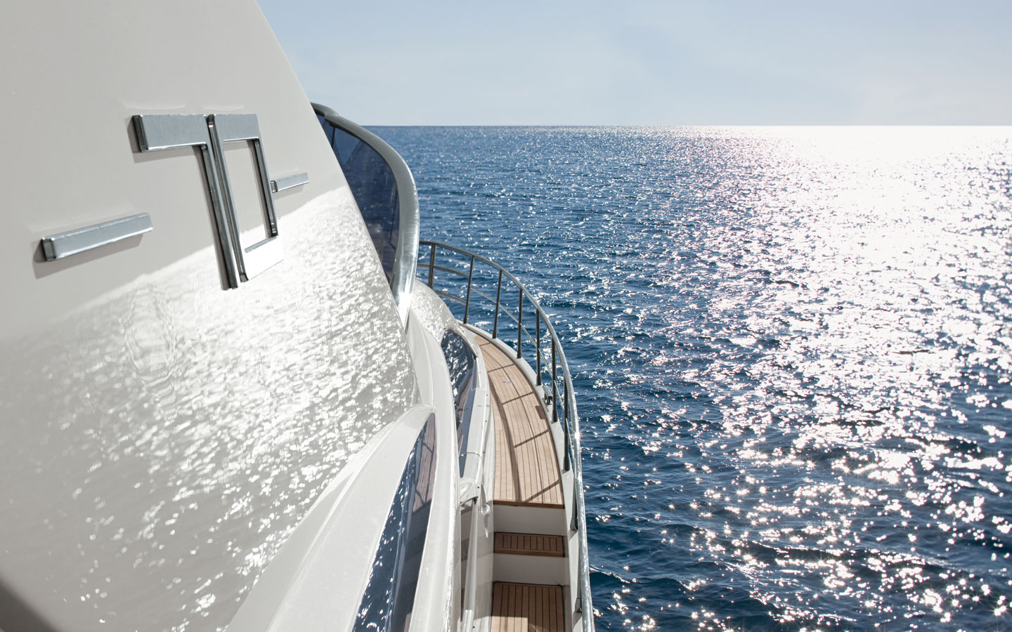 Yacht - HD Wallpaper 