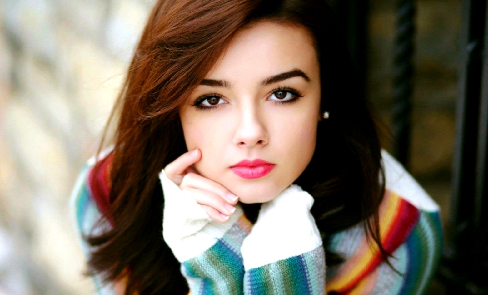 Backgrounds Beautiful Women Portrait Hd Desktop Background - Girls Wallpaper Hd Download - HD Wallpaper 