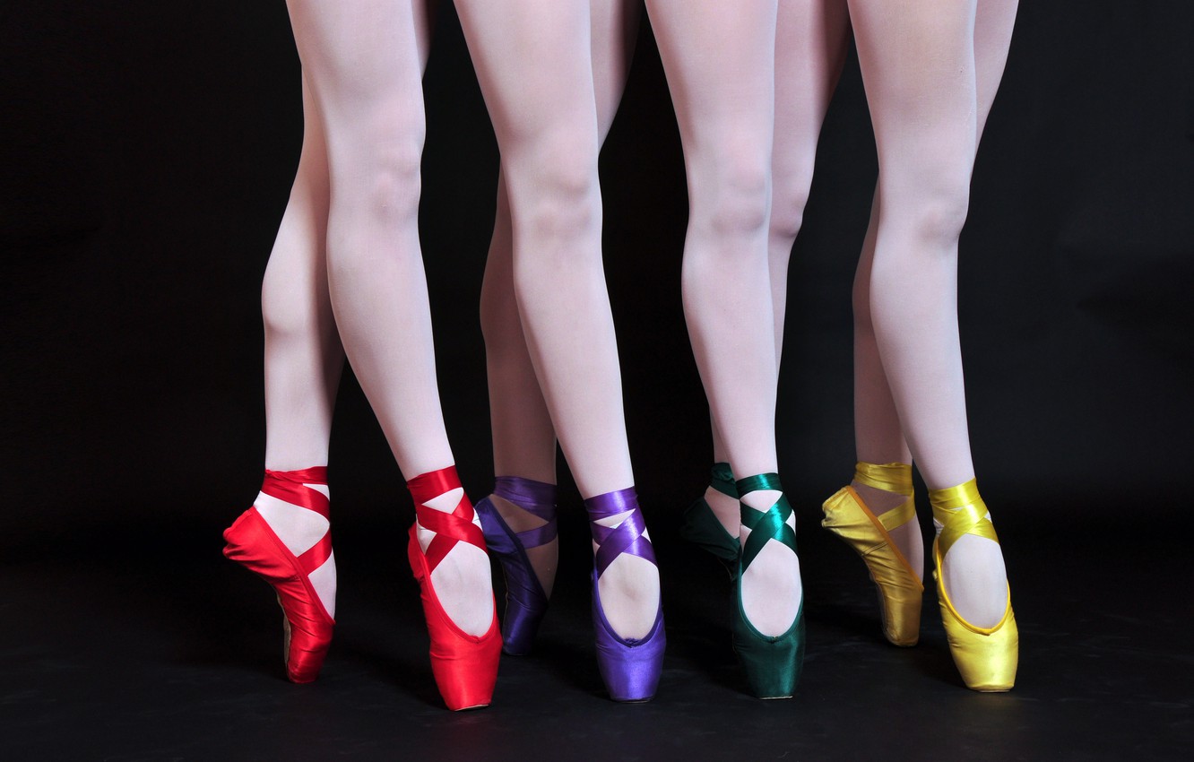 Photo Wallpaper Legs, Black Background, Colorful, Ballet, - Pointe Shoe Backgrounds - HD Wallpaper 