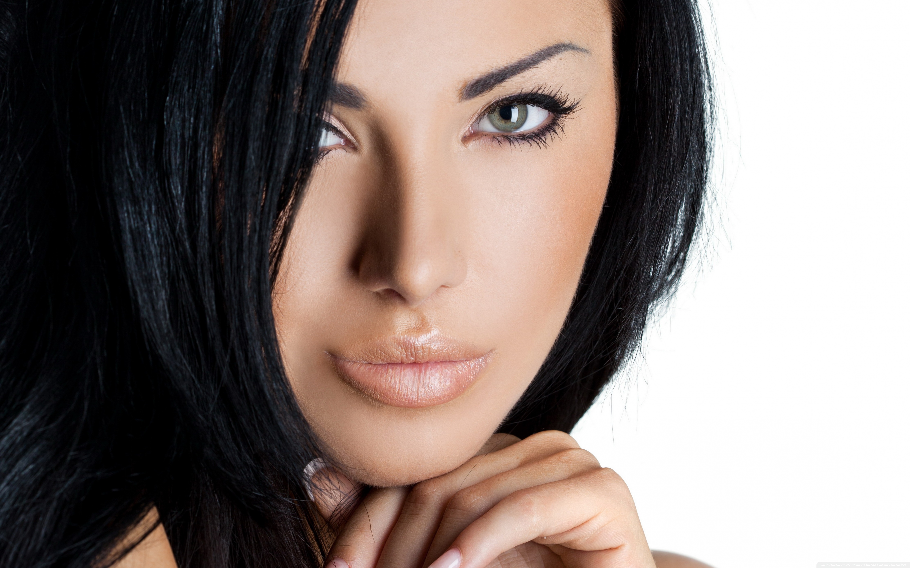Beautiful Woman With Green Eyes - HD Wallpaper 