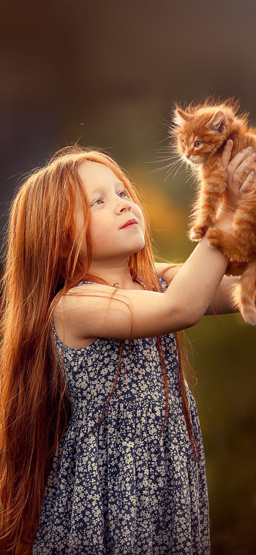 Cute Girl With Kitten - HD Wallpaper 