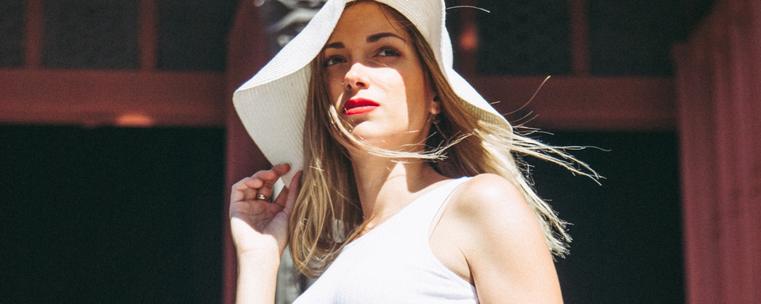 Girl Model, Beauty, White Top, Street, Wallpaper - Posar Para Fotos Mujer 35 - HD Wallpaper 