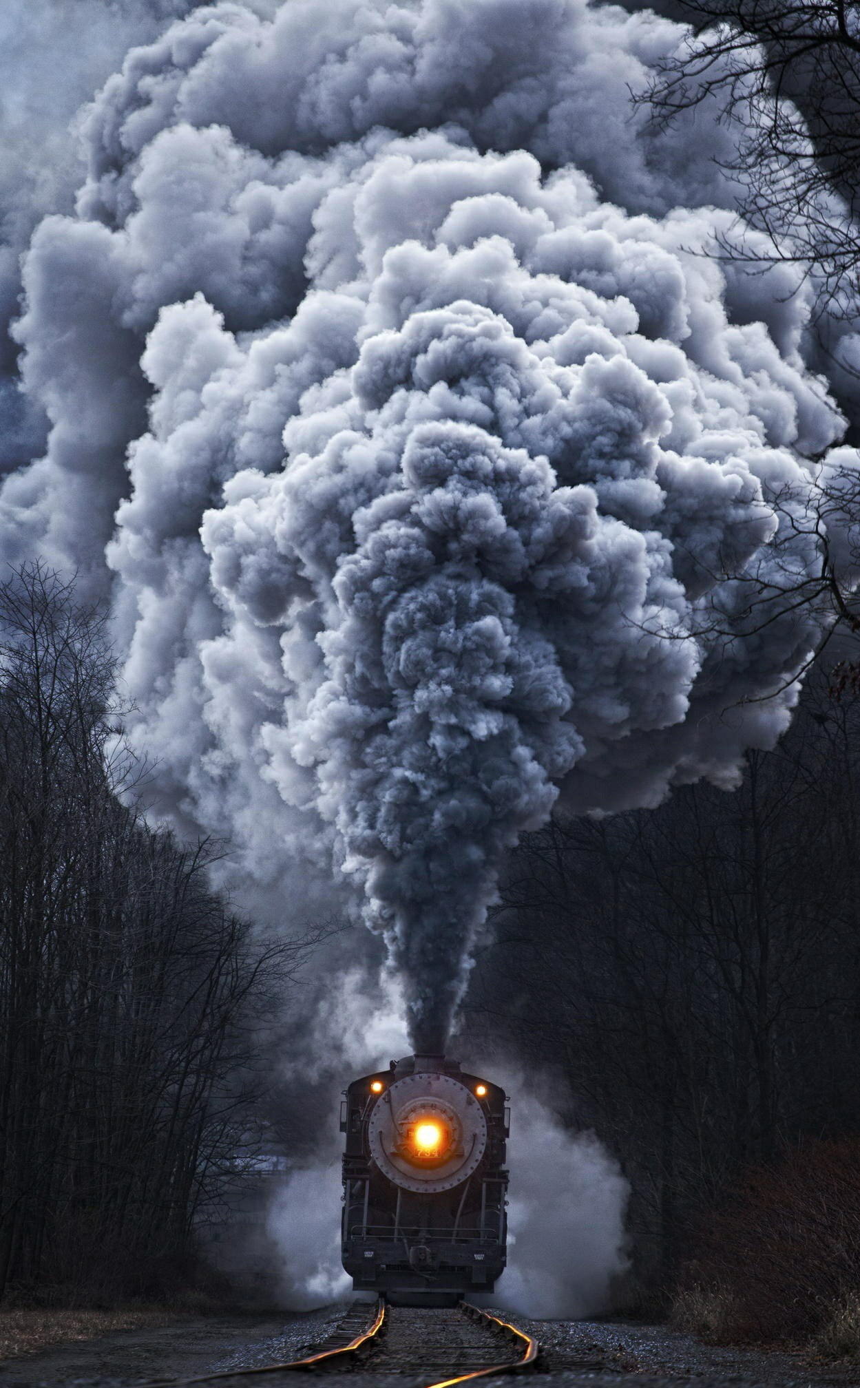 Train Wallpaper Iphone - HD Wallpaper 