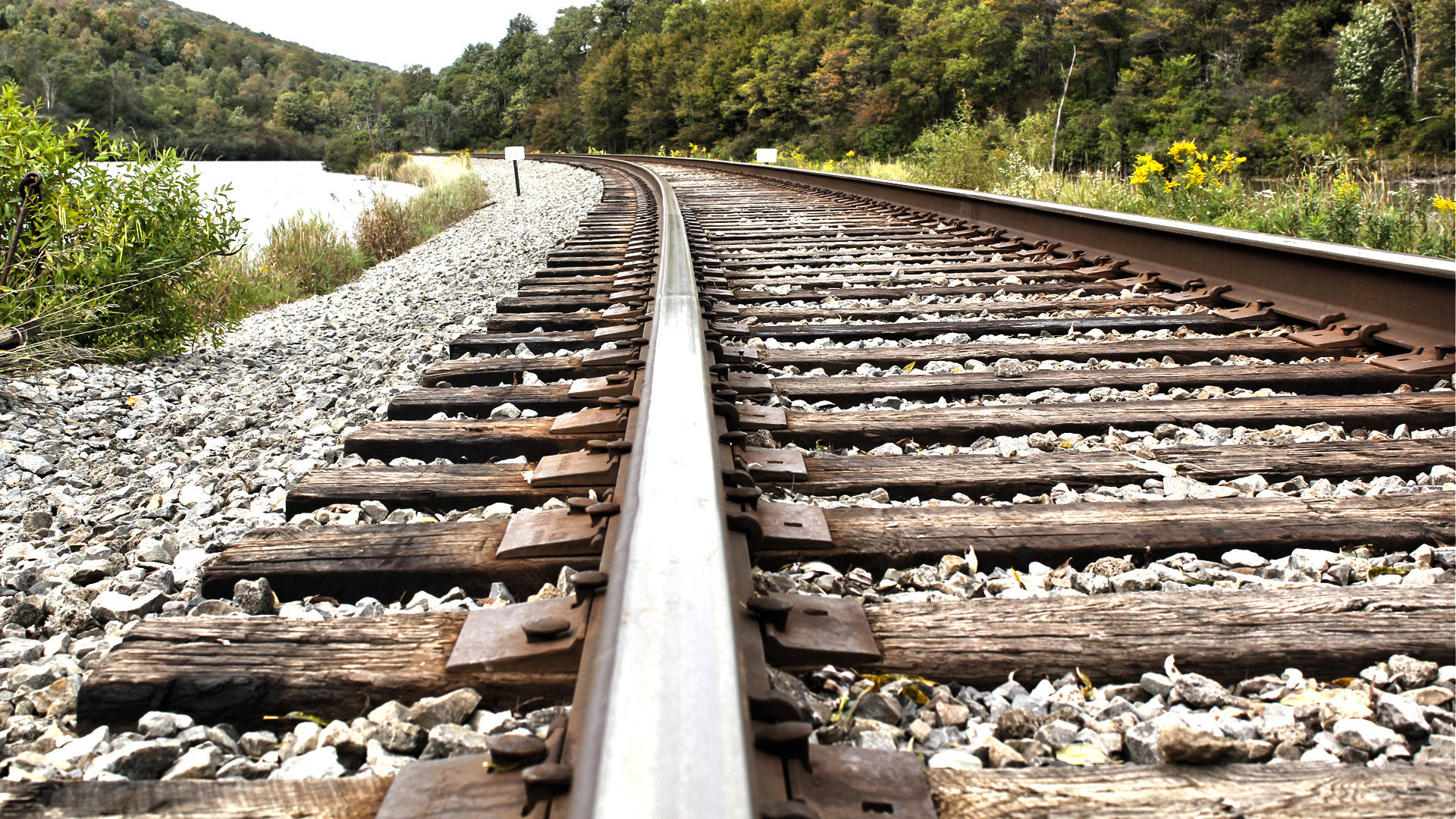 Old Railway Track 
 Data-src - Railway Track Background Hd - HD Wallpaper 