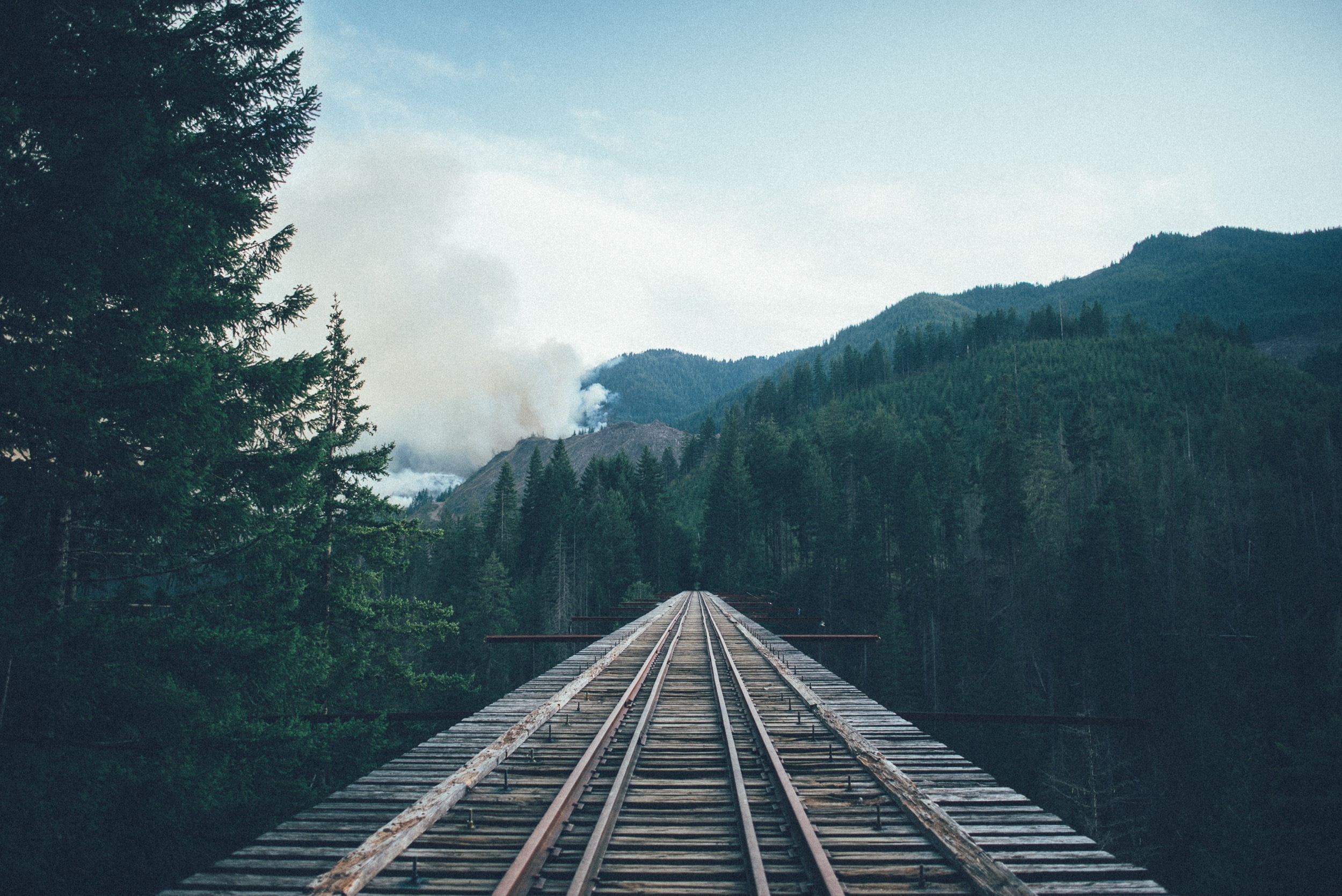 Photography Train Tracks - HD Wallpaper 