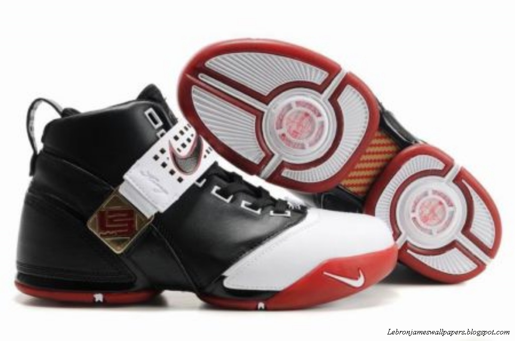 Lebron James Shoes - HD Wallpaper 