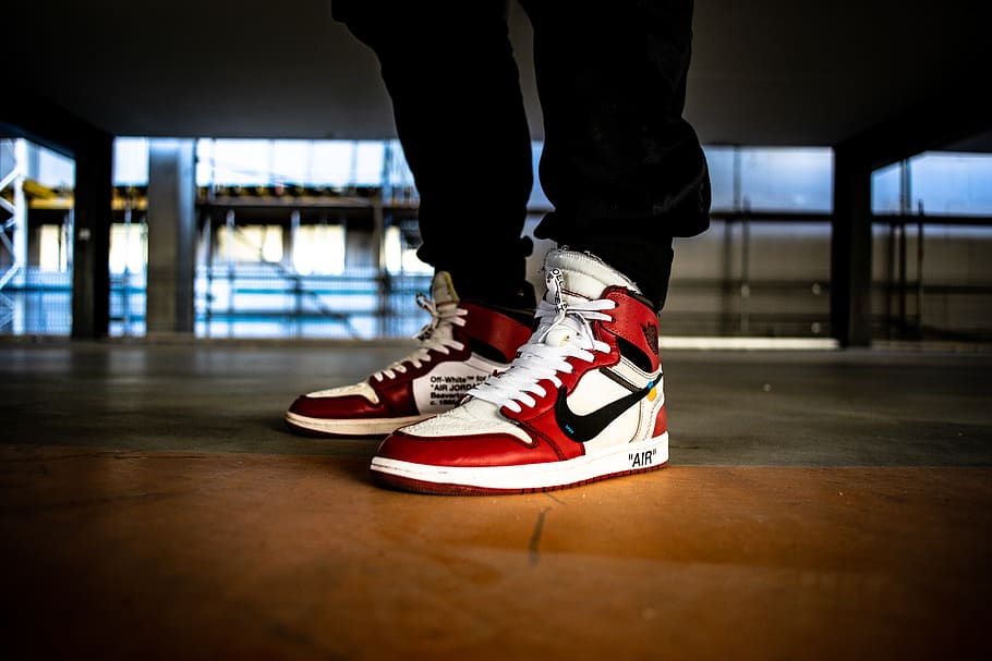 Person Wearing White Red And Black Nike X Off White - Air Jordan 1 Wearing - HD Wallpaper 