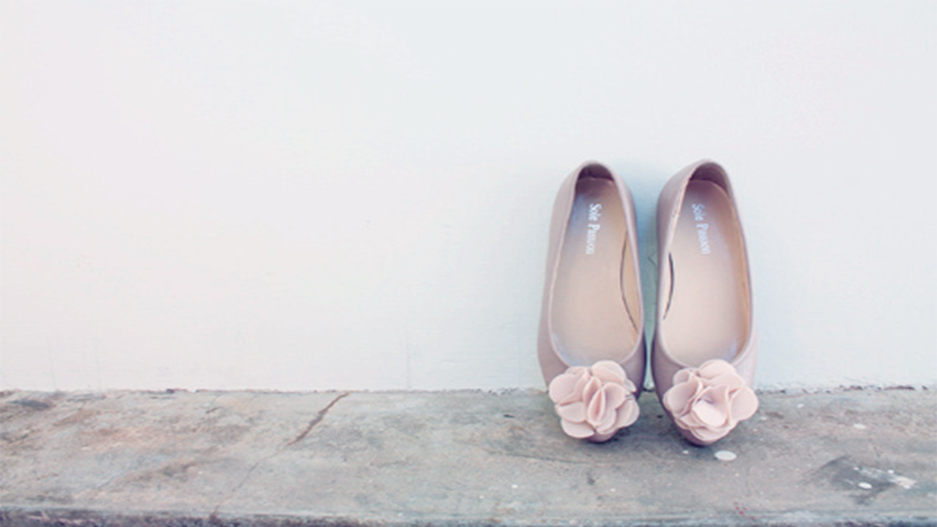 Ballet Shoes Wallpaper Iphone - HD Wallpaper 