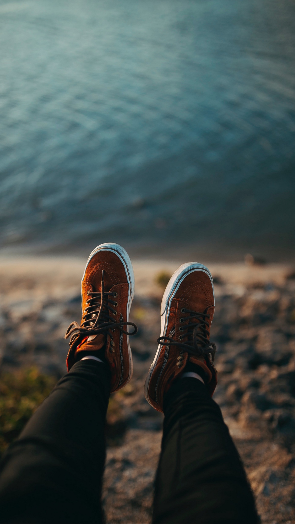 Wallpaper Sneakers, Legs, Blur - Dont Pay Heed Quotes - HD Wallpaper 