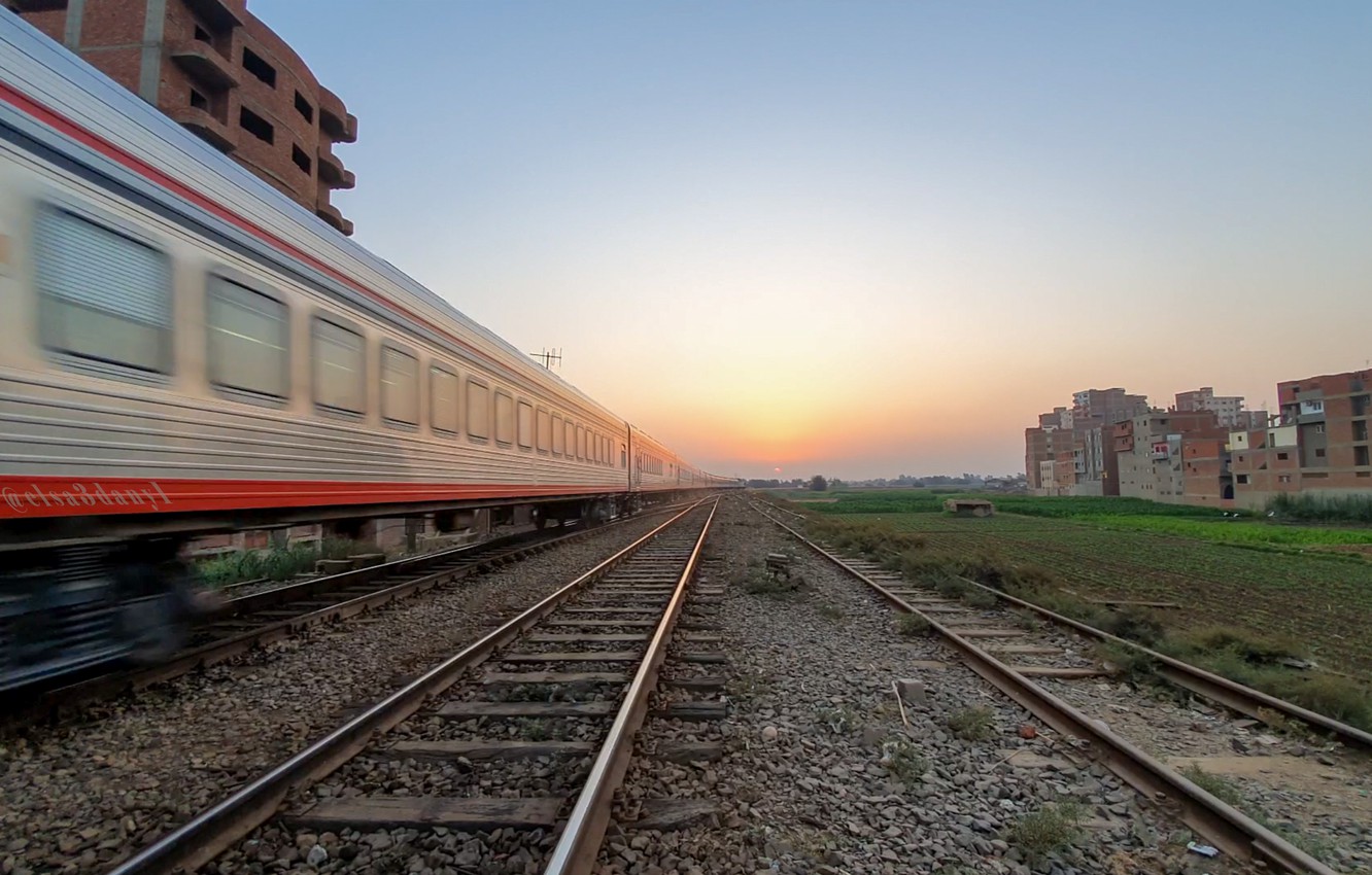 Photo Wallpaper Egypt, Sun, Train, Track, Locomotive, - Track - HD Wallpaper 