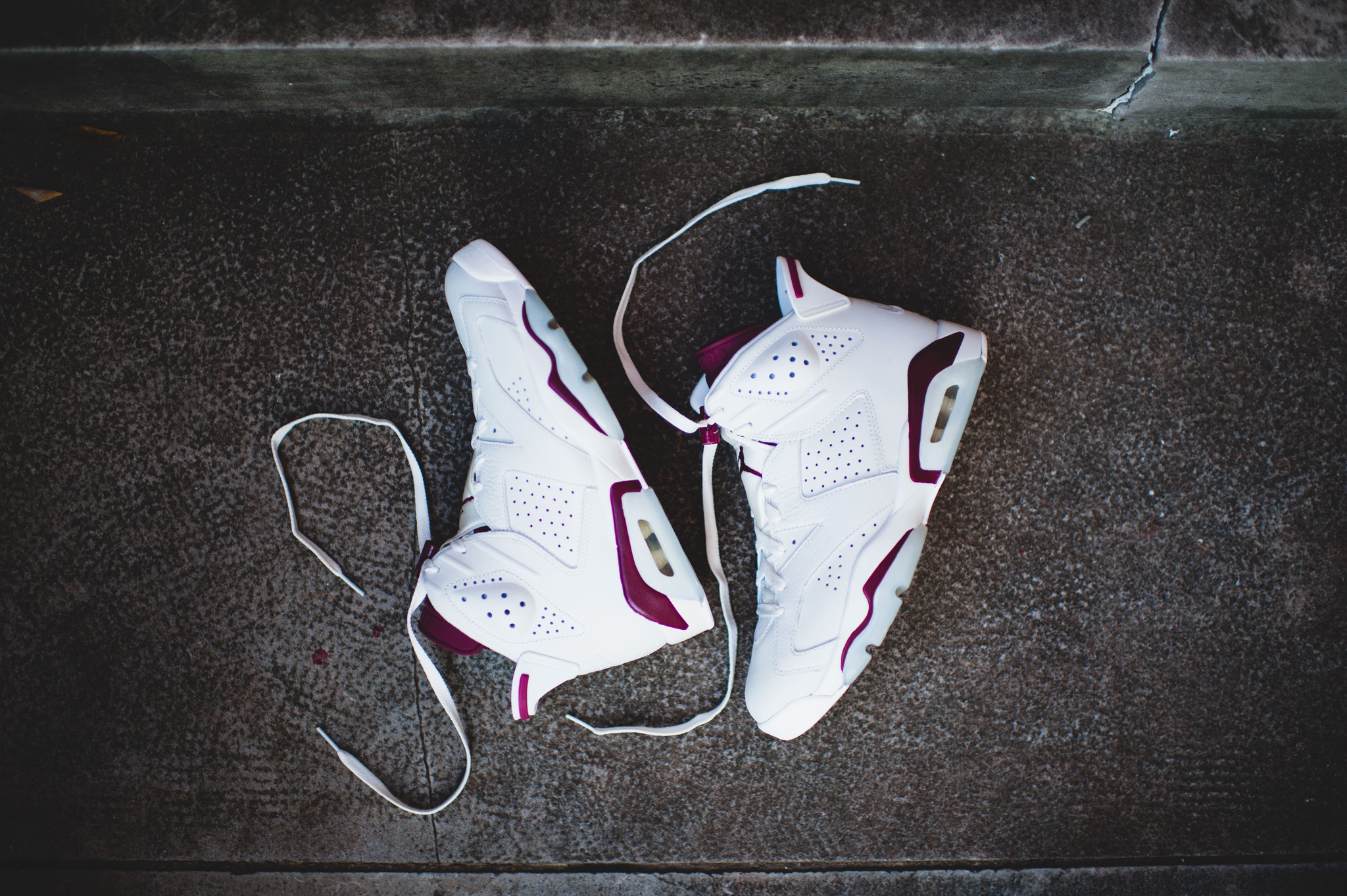 2048x1363, Nike Air Jordan 6 “maroon” Retro 
 Data - Jordan 6 Maroon - HD Wallpaper 