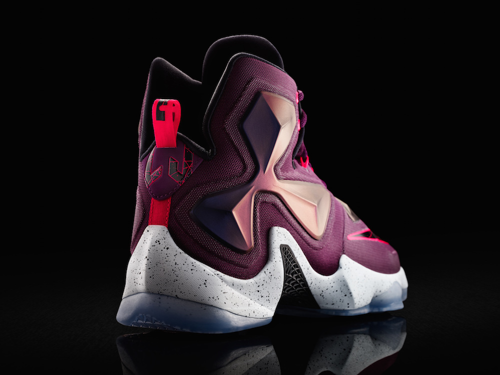Lebron 13 Price Philippines 2018 - HD Wallpaper 