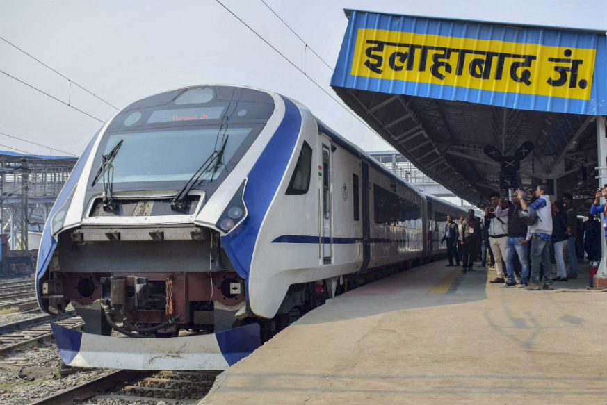 India S Fastest Train Vande Bharat Express Train, Train-18, - Vande Bharat Express Route - HD Wallpaper 