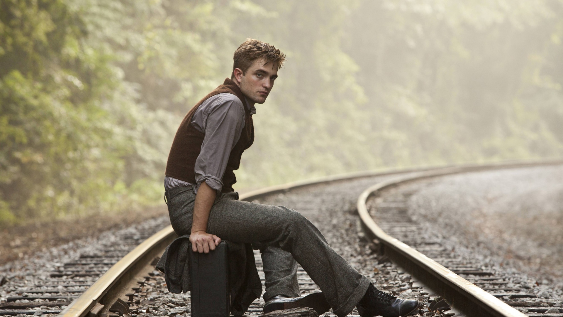 Robert Pattinson Age Of 13 - HD Wallpaper 