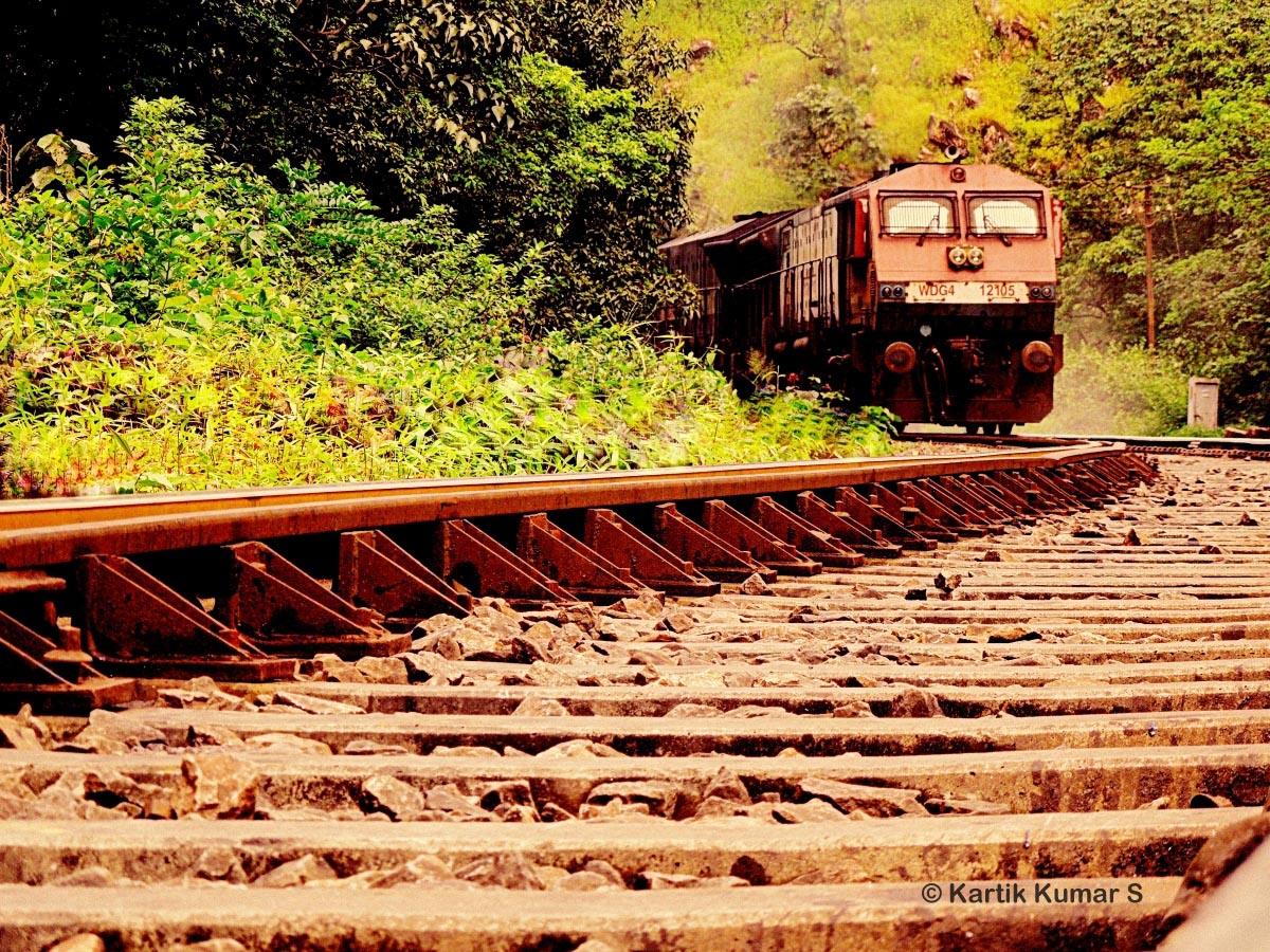 Konkan Railway Photography - Beautiful Wallpaper Indian Railway - HD Wallpaper 