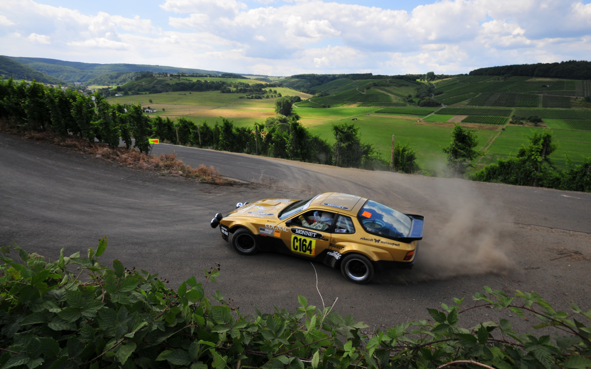Porsche Rally Hd Wallpaper - Walter Röhrl Porsche 924 - HD Wallpaper 