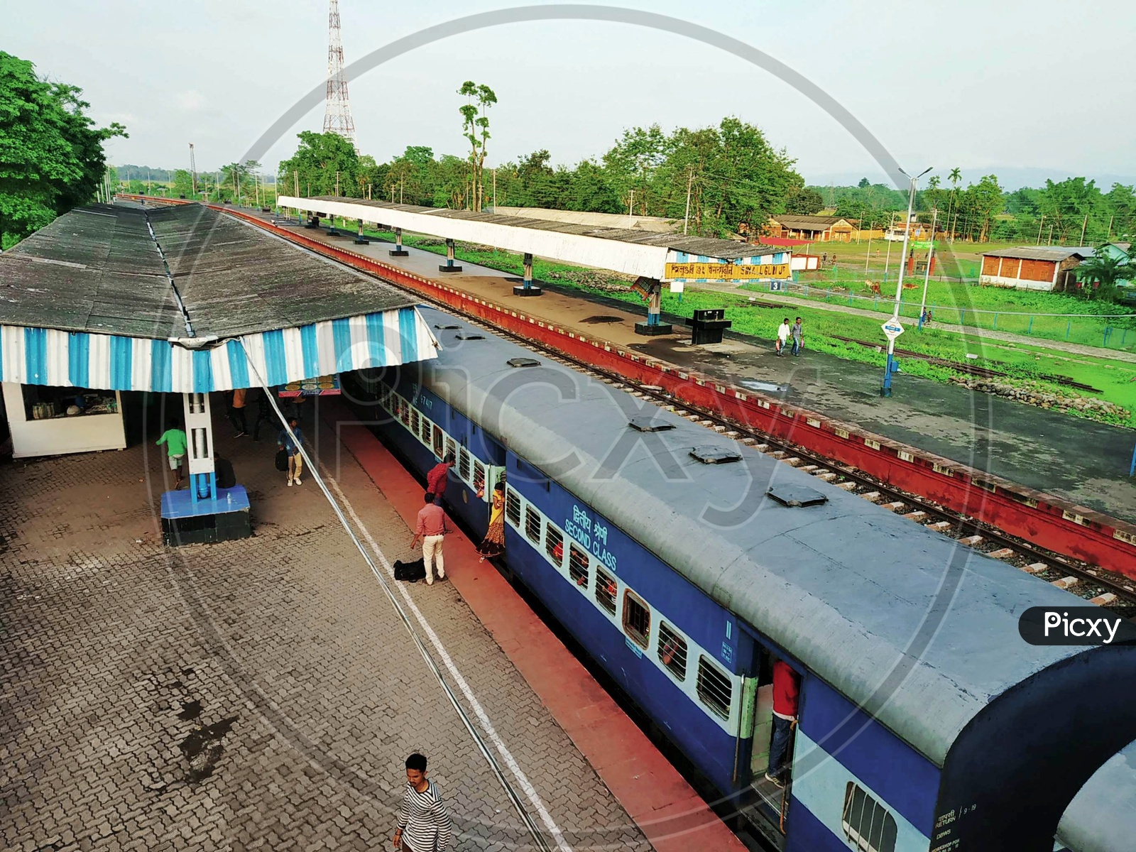 Railway - HD Wallpaper 