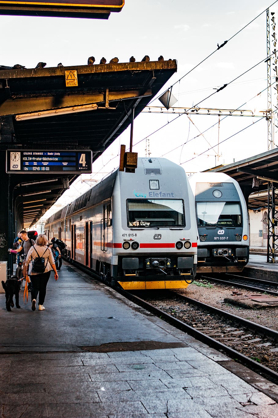 White Bullet Train, Railway, Person, Human, Train Track, - Old Photograph Of Ranchi Railway Station - HD Wallpaper 