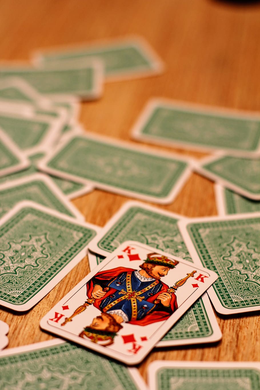 Card Game, King, Play, Playing Cards, Gambling, Luck, - Playing Card - HD Wallpaper 