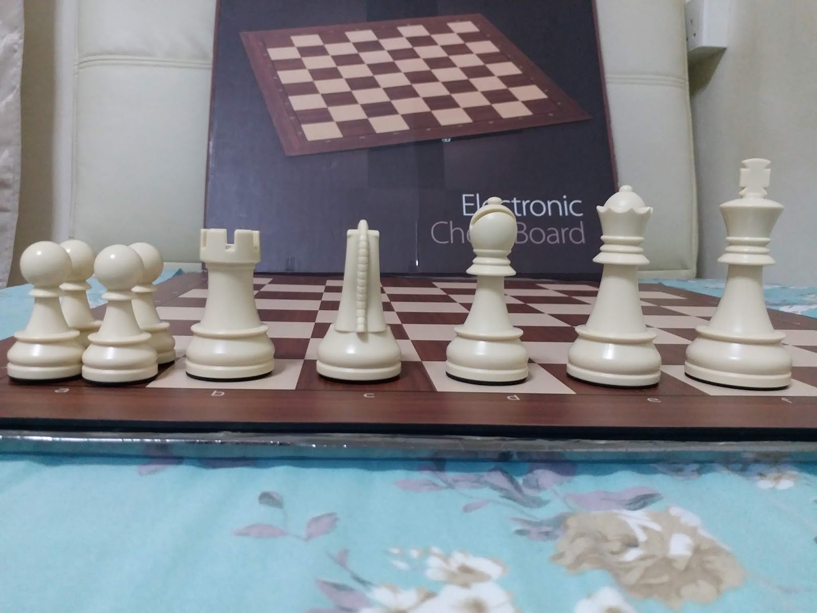 Games Chess King Height Weighs Chess Pieces Chess Pieces - Chess Table - HD Wallpaper 