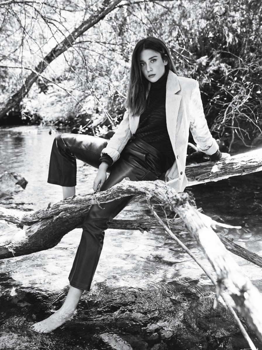 Pic - Maria Pedraza Photo Shoot - HD Wallpaper 