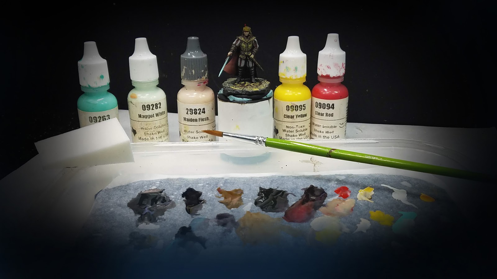 Plastic Bottle - HD Wallpaper 