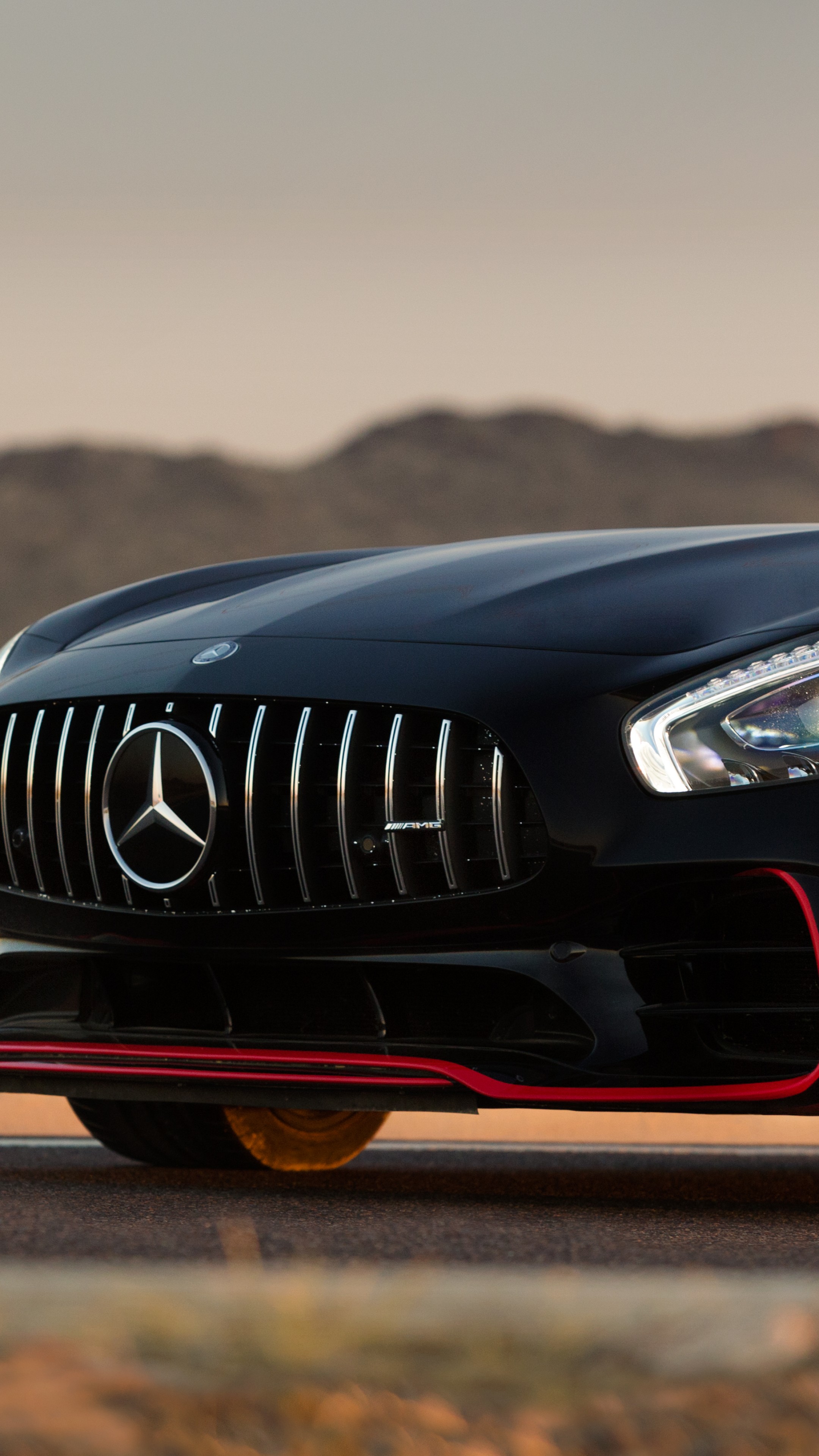 Transformers The Last Knight Mercedes - HD Wallpaper 