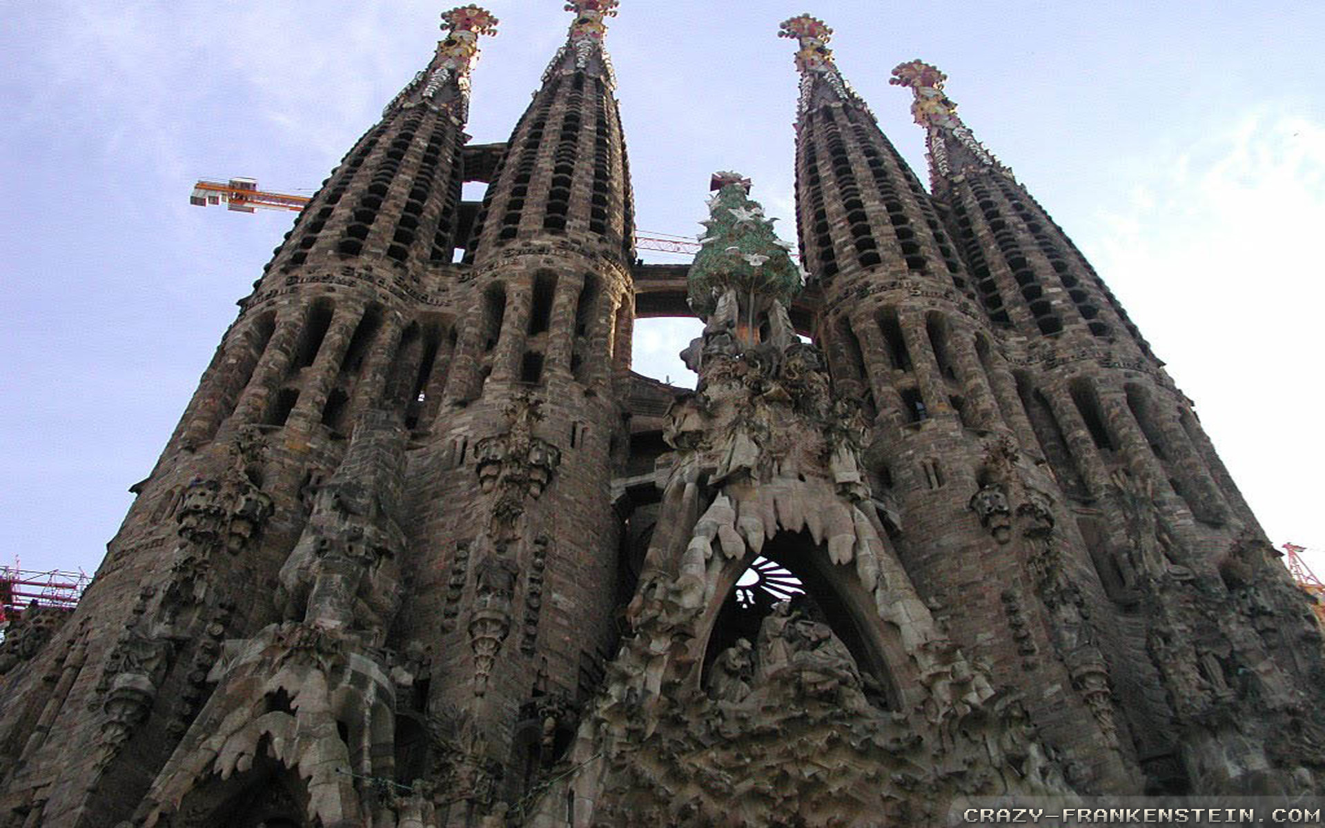 Sagrada Familia ("expiatory Temple Of The Holy Family") - HD Wallpaper 